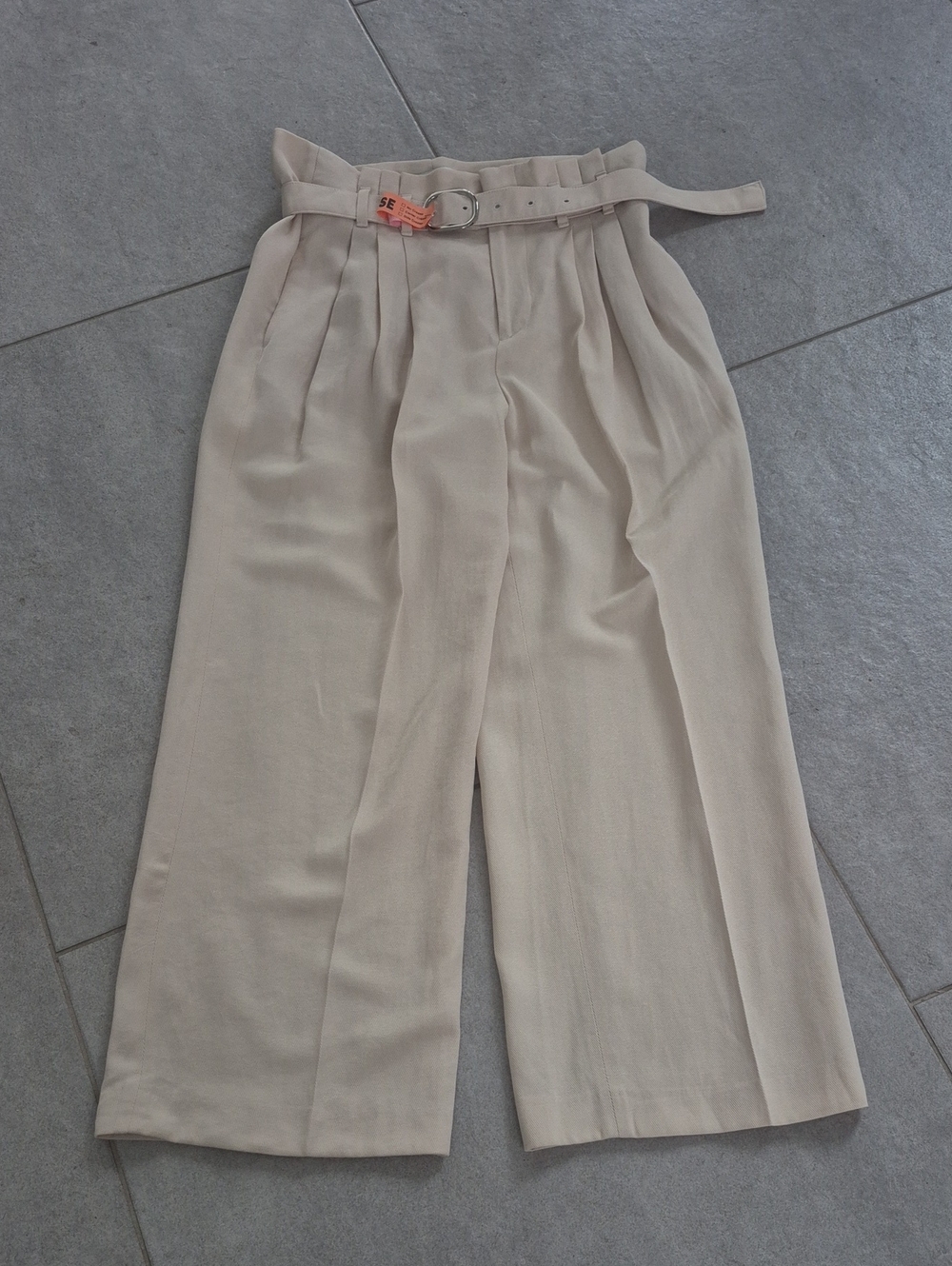 Zara Beige High-Waist Pleated Wide-Leg Pants with Belt